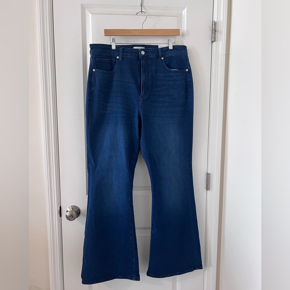 LOFT Curvy High Rise Slim Flare Jeans in Dark Wash